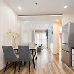 District 3 Modern Nest 2 Bedroom