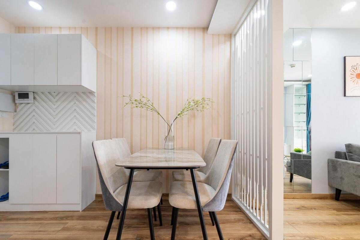 District 3 Modern Nest 2 Bedroom *