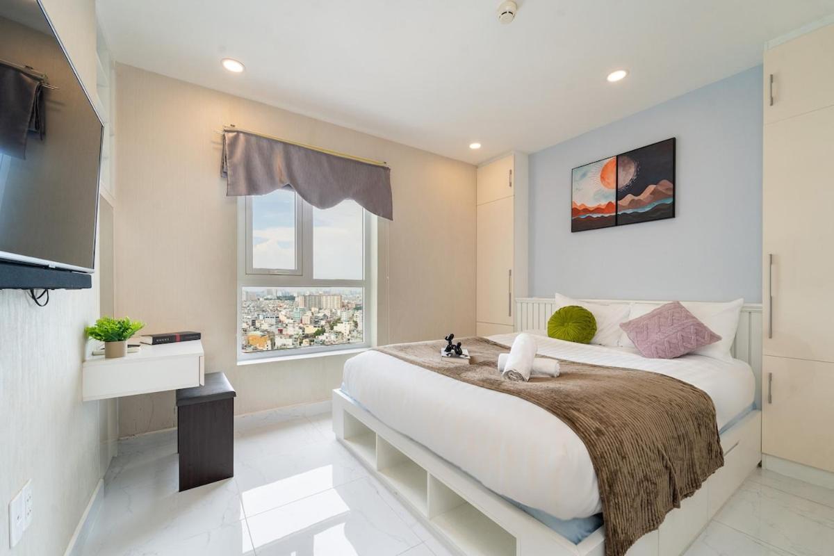 District 3 Modern Nest 2 Bedroom