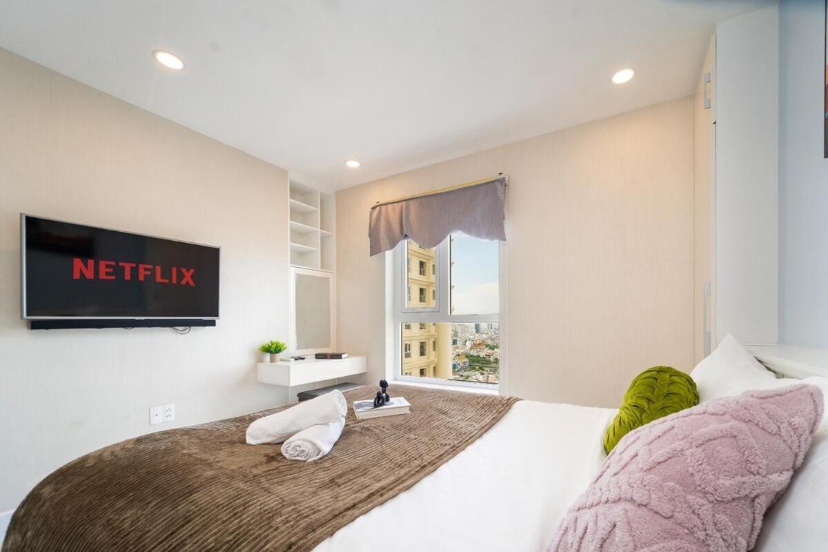District 3 Modern Nest 2 Bedroom *