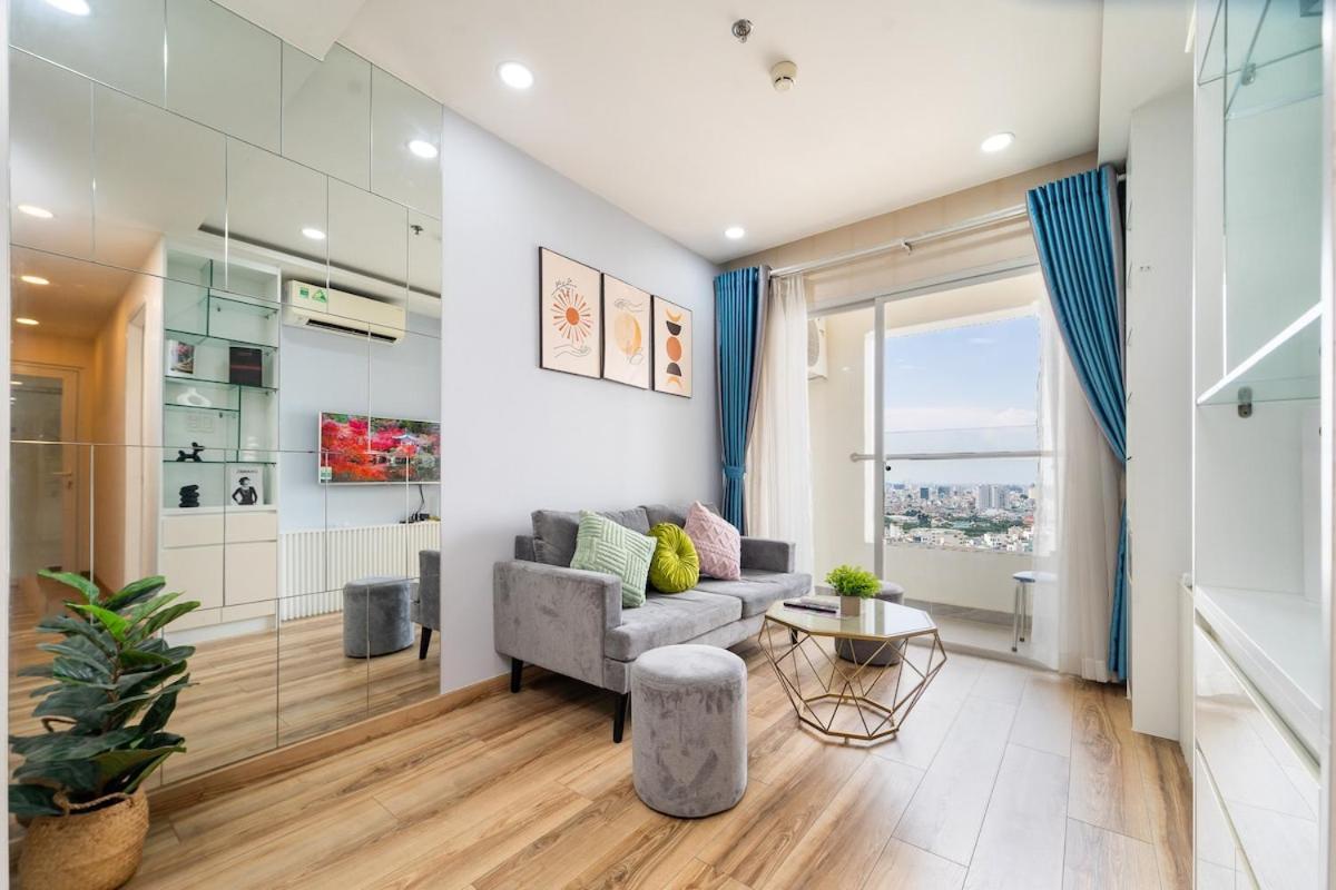 District 3 Modern Nest 2 Bedroom *